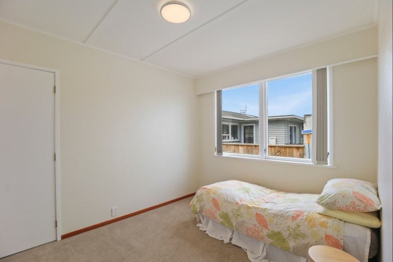 Photo of property in 28 Highbury Drive, Levin, 5510