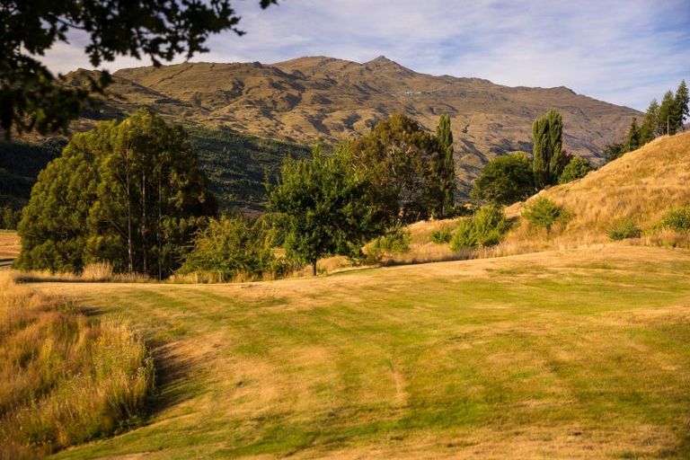 Photo of property in 80 Toka Road, Dalefield, Queenstown, 9371