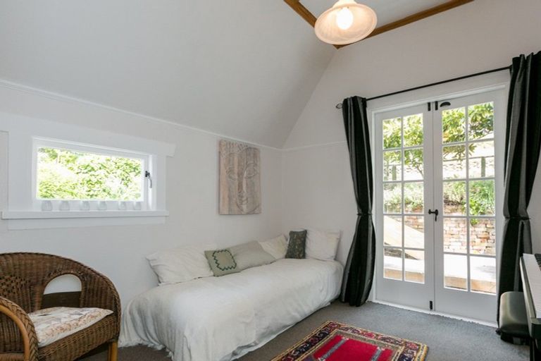 Photo of property in 10 Brewster Street, Bluff Hill, Napier, 4110