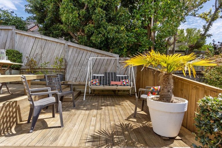 Photo of property in 1/28 Wiltshire Place, Somerville, Auckland, 2014