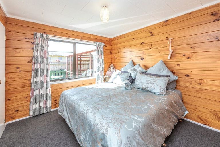 Photo of property in 49 Manuka Street, Castlecliff, Whanganui, 4501