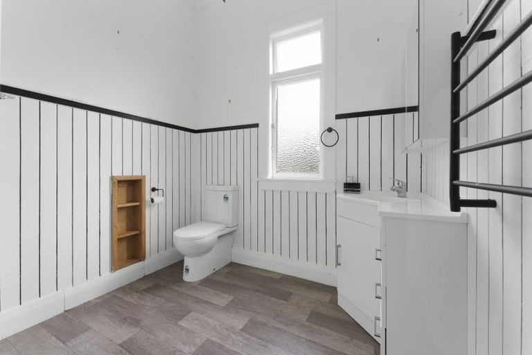 Photo of property in 2 Fagan Street, Sanson, 4817