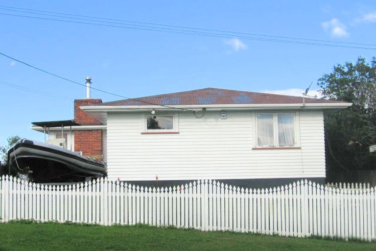 Photo of property in 40 Chorley Avenue, Massey, Auckland, 0614