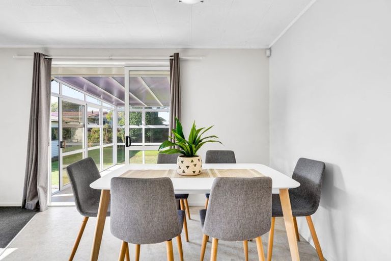 Photo of property in 12 Villa Place, Bell Block, New Plymouth, 4312