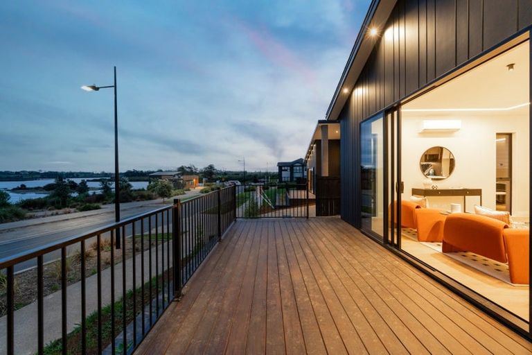 Photo of property in 28 Evergreen Parade, Rosehill, Papakura, 2113