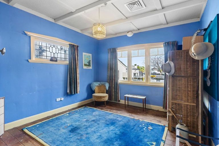 Photo of property in 31 Tahunanui Drive, Tahunanui, Nelson, 7011