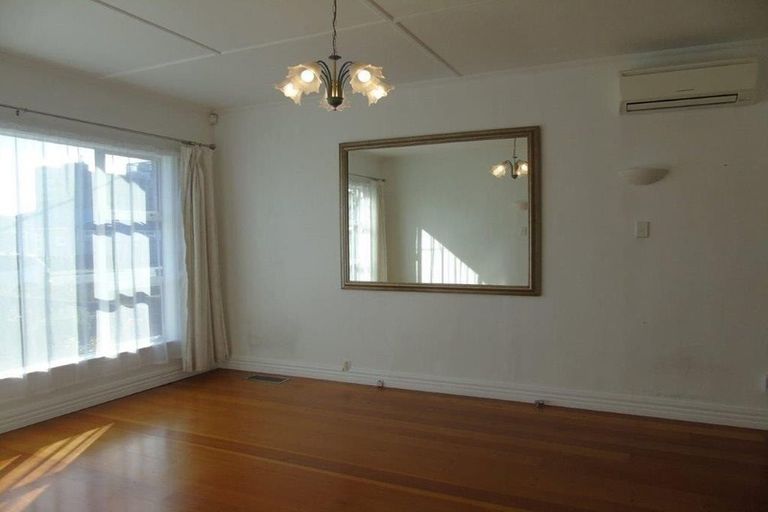 Photo of property in 18 Pilmuir Street, Hutt Central, Lower Hutt, 5010