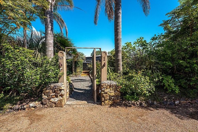 Photo of property in 1 Rata Street, Oneroa, Waiheke Island, 1081
