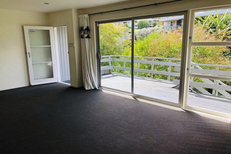 Photo of property in 61 Peach Road, Glenfield, Auckland, 0629