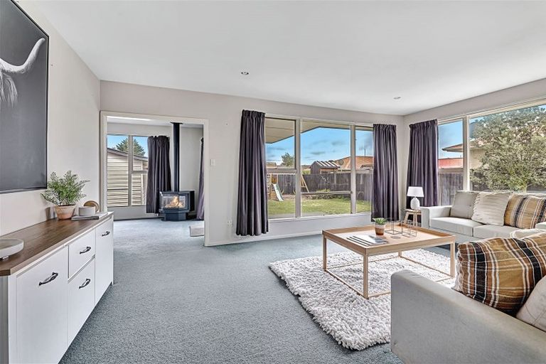 Photo of property in 24 Inwoods Road, Parklands, Christchurch, 8083