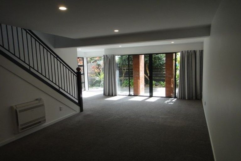 Photo of property in 3/56 Hewitts Road, Merivale, Christchurch, 8014