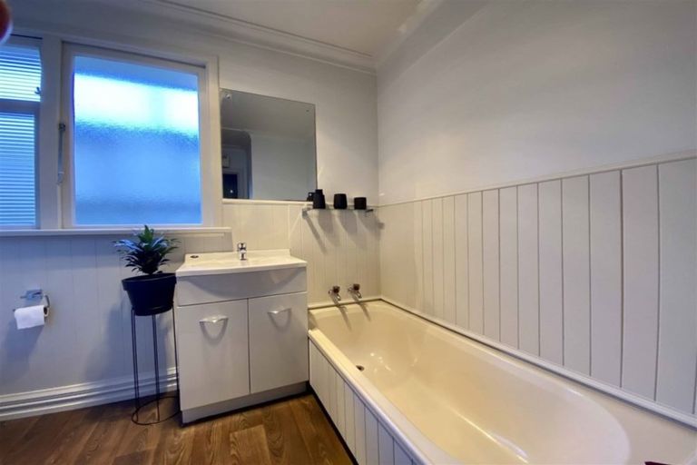 Photo of property in 276 Layard Street, Waverley, Invercargill, 9810