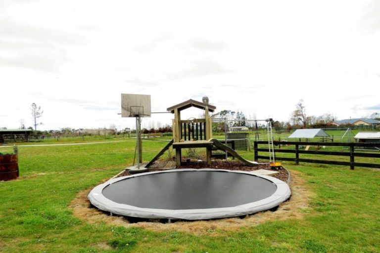 Photo of property in 22 Snodgrass Road, Westport, 7892