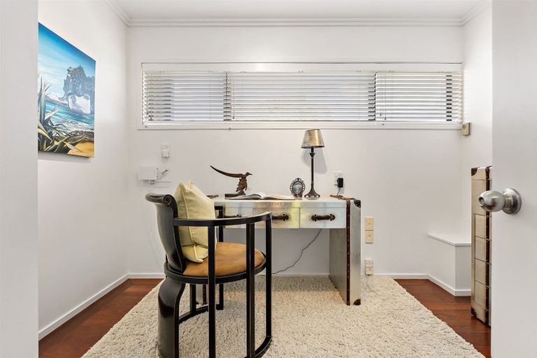 Photo of property in 17 Clyside Avenue, Half Moon Bay, Auckland, 2012