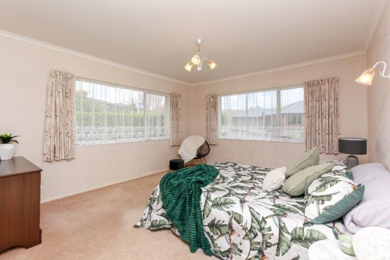 Photo of property in 9 Ashmore Drive, Frankleigh Park, New Plymouth, 4310