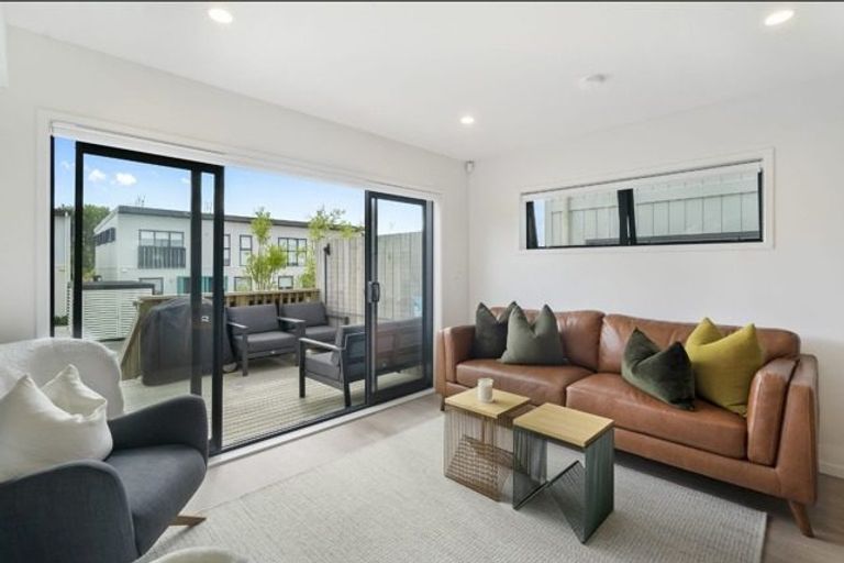 Photo of property in 74d Opaheke Road, Opaheke, Papakura, 2113