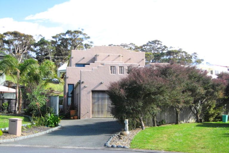 Photo of property in 14 Coral Court, Gulf Harbour, Whangaparaoa, 0930