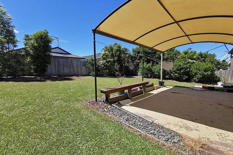 Photo of property in 21 San Pedro Place, Henderson, Auckland, 0612