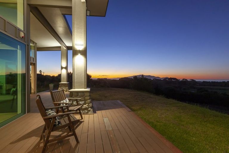 Photo of property in 187 Peka Peka Road, Peka Peka, Waikanae, 5391