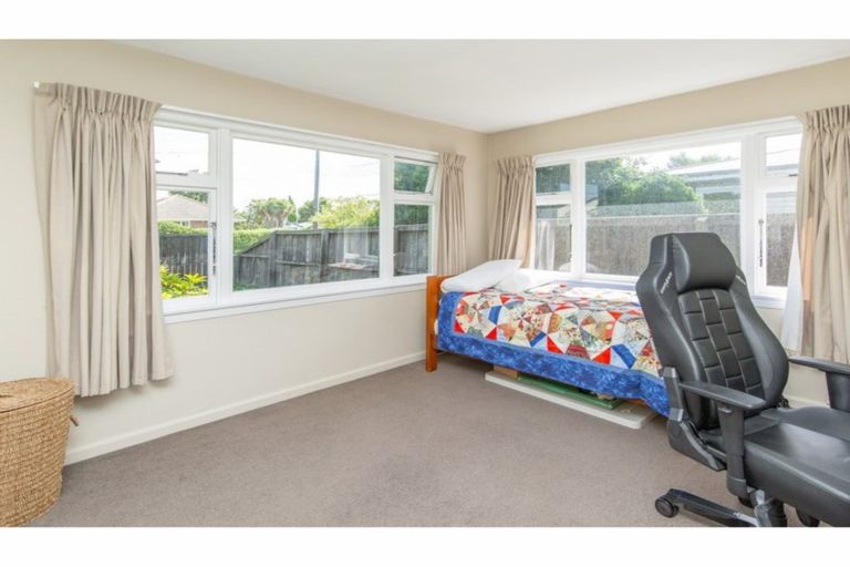 Photo of property in 1/19 Moreland Avenue, Papanui, Christchurch, 8053