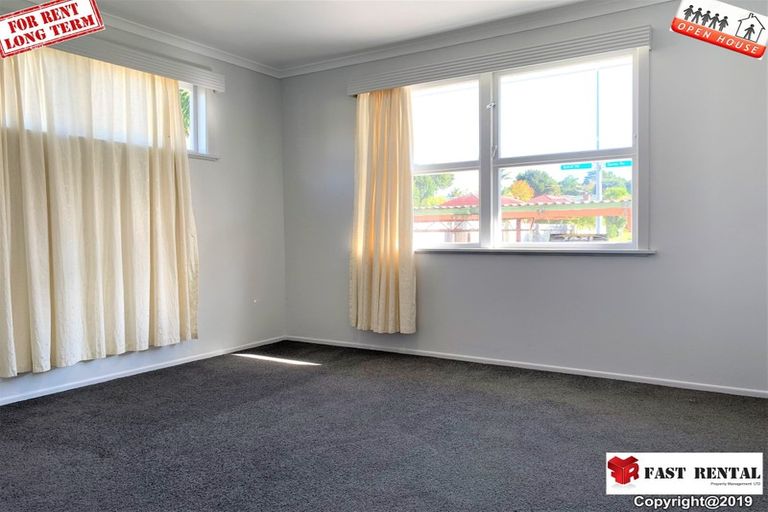 Photo of property in 73 Sylvia Road, Hillcrest, Auckland, 0627