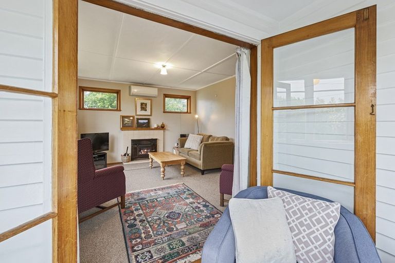 Photo of property in 11 Iti Street, Otaki, 5512