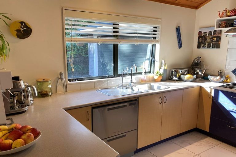Photo of property in 9 Arabella Road, Opua, 0200