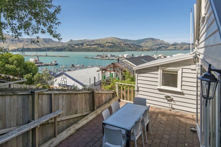 Photo of property in 24 Simeon Quay, Lyttelton, 8082