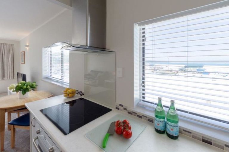 Photo of property in Hobson Court Flats, 54/70 Hobson Street, Thorndon, Wellington, 6011