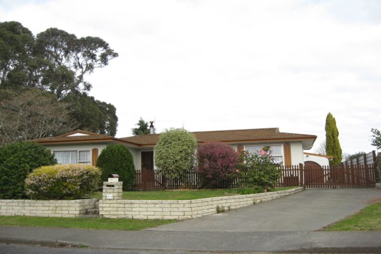 Photo of property in 13 Walton Way, Flaxmere, Hastings, 4120