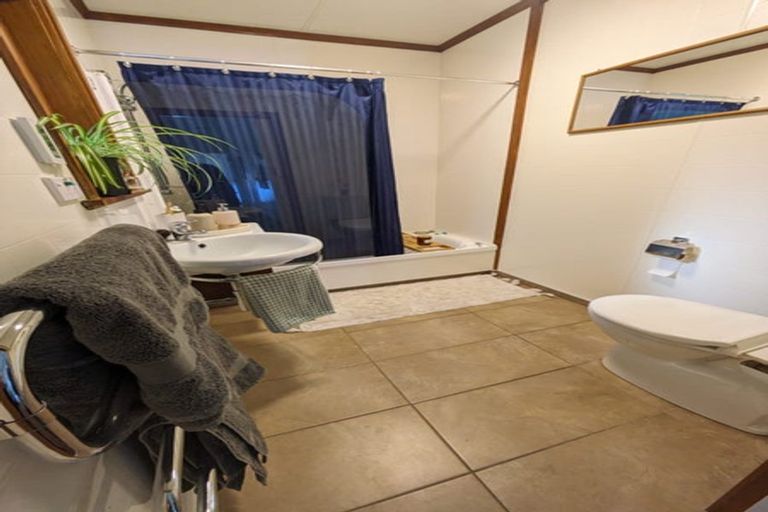 Photo of property in 6 Gordon Road, Plimmerton, Porirua, 5026