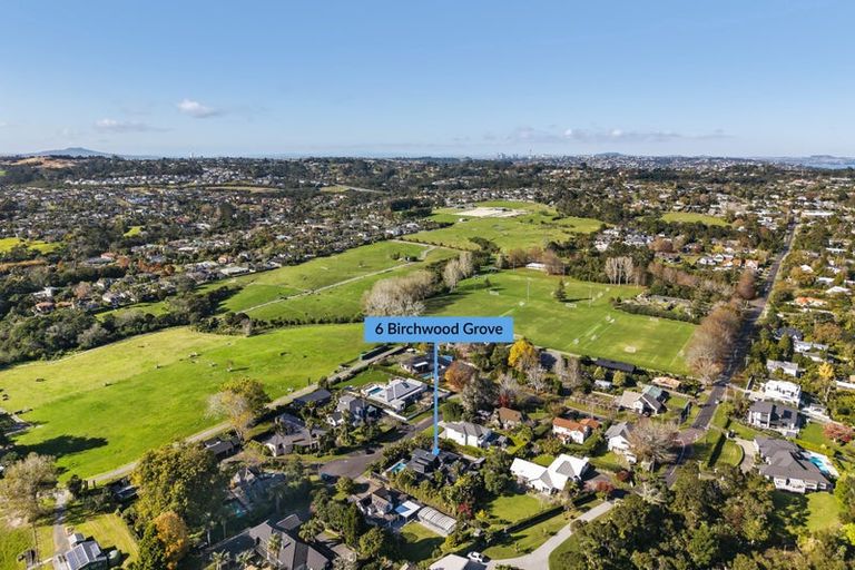 Photo of property in 6 Birchwood Grove, Greenhithe, Auckland, 0632