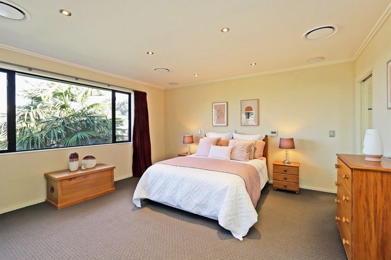 Photo of property in 102 Kent Terrace, Taradale, Napier, 4112