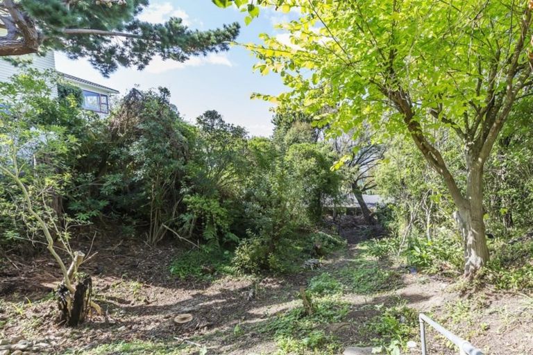 Photo of property in 30 Mana View Road, Paremata, Porirua, 5026