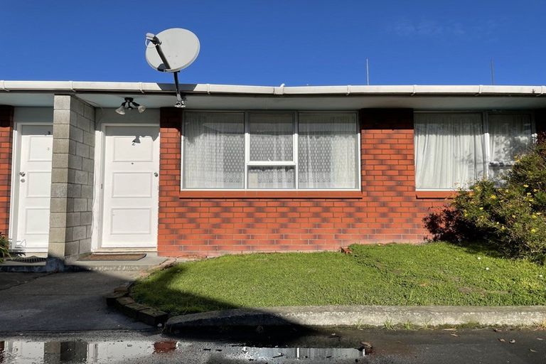 Photo of property in 2/105 Heretaunga Street, Palmerston North, 4414