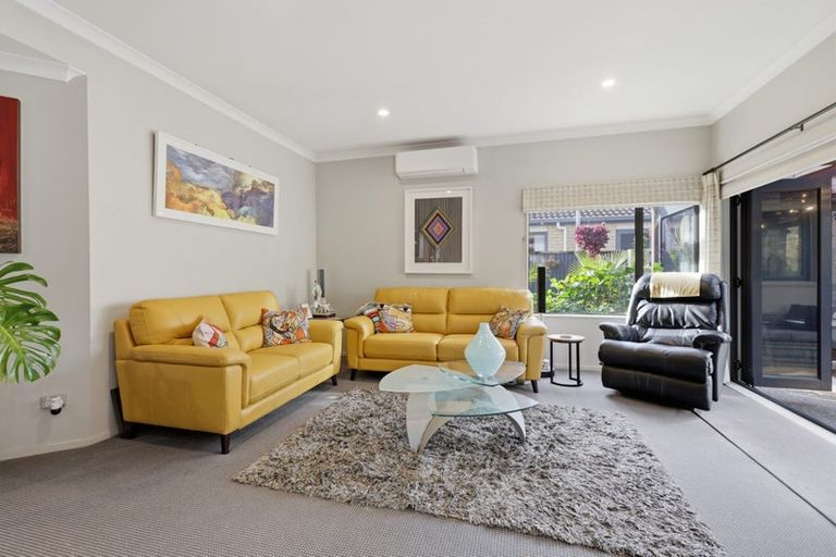 Photo of property in 110 Reynolds Road, Pukekohe, 2120