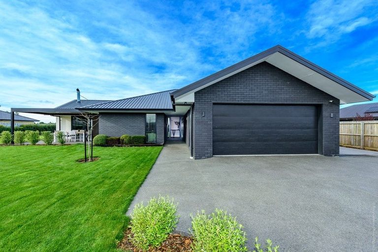 Photo of property in 9 Merino Crescent, Kirwee, 7571