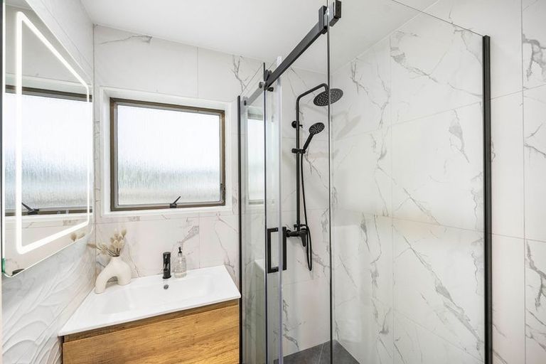 Photo of property in 2/60 Cherry Road, Bucklands Beach, Auckland, 2014