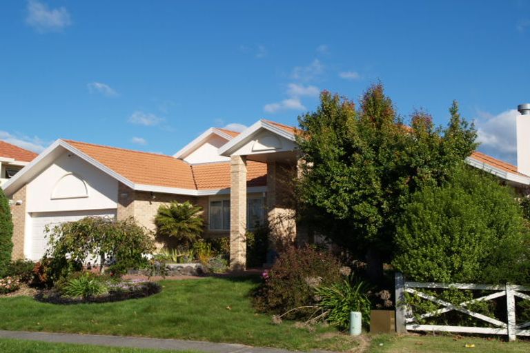 Photo of property in 3 Thirlmere Rise, Northpark, Auckland, 2013