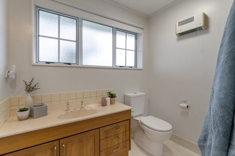 Photo of property in 9 Old Coach Road South, Otaki Beach, Otaki, 5512