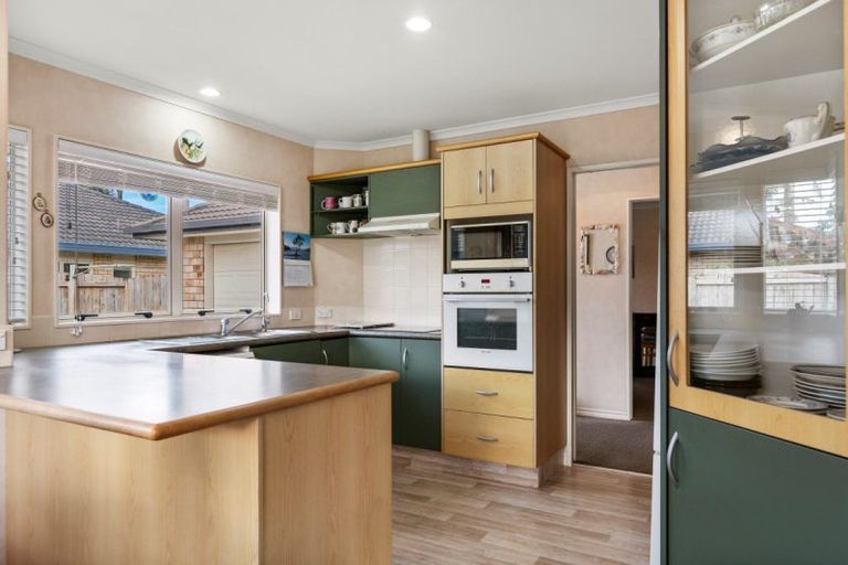 Photo of property in 70 Tuihana Drive, Papamoa Beach, Papamoa, 3118