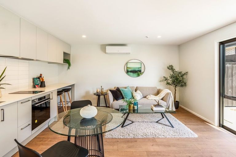 Photo of property in 4 Manaakitia Road, Karaka, 2124