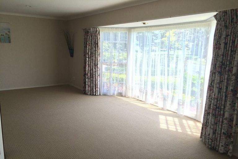 Photo of property in 23 Serrita Avenue, Sunnyhills, Auckland, 2010
