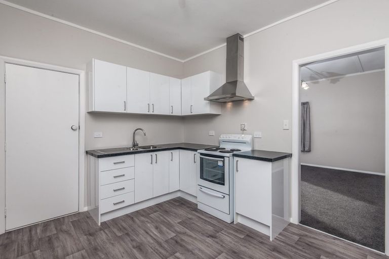 Photo of property in 4a Tarawera Road, Johnsonville, Wellington, 6037