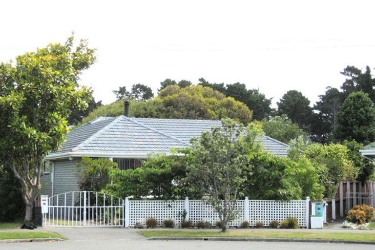 Photo of property in 12 Cromer Place, New Brighton, Christchurch, 8062