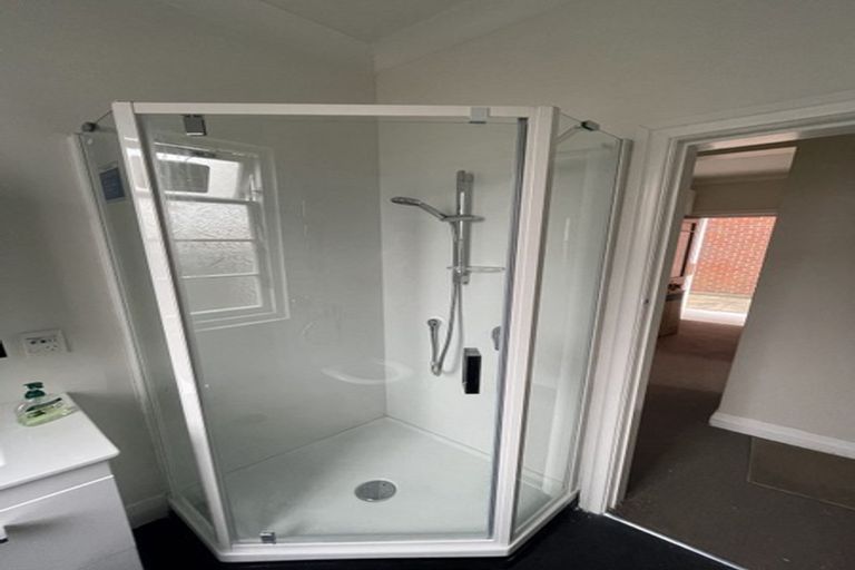 Photo of property in Norton Flats, 1/302 Willis Street, Aro Valley, Wellington, 6011