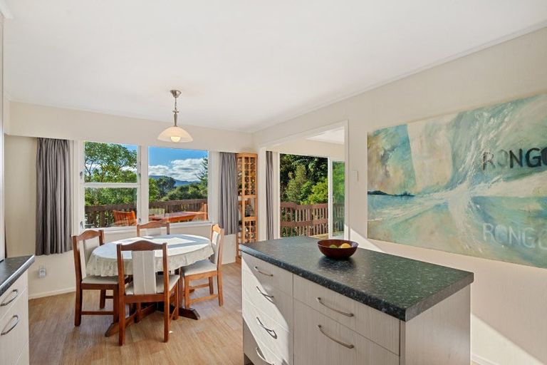 Photo of property in 10 Haven Grove, Naenae, Lower Hutt, 5011