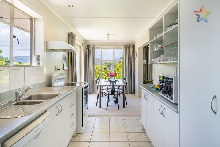 Photo of property in 101 Pomare Road, Tirohanga, Lower Hutt, 5010