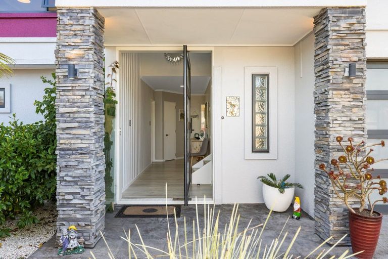 Photo of property in 26a Sunbrae Grove, Mount Maunganui, 3116