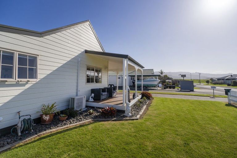 Photo of property in 50 Whitby Avenue, Whitianga, 3510